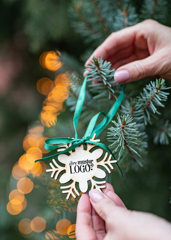 étiquette pendentif en bois Étiquettes de Noël exclusives en bois avec logo d'entreprise personnalisé, pendentifs en bois avec ruban pour cartes de Noël d'entreprise, avec rubans, personnalisées pour entreprises 08/holzWA/tag