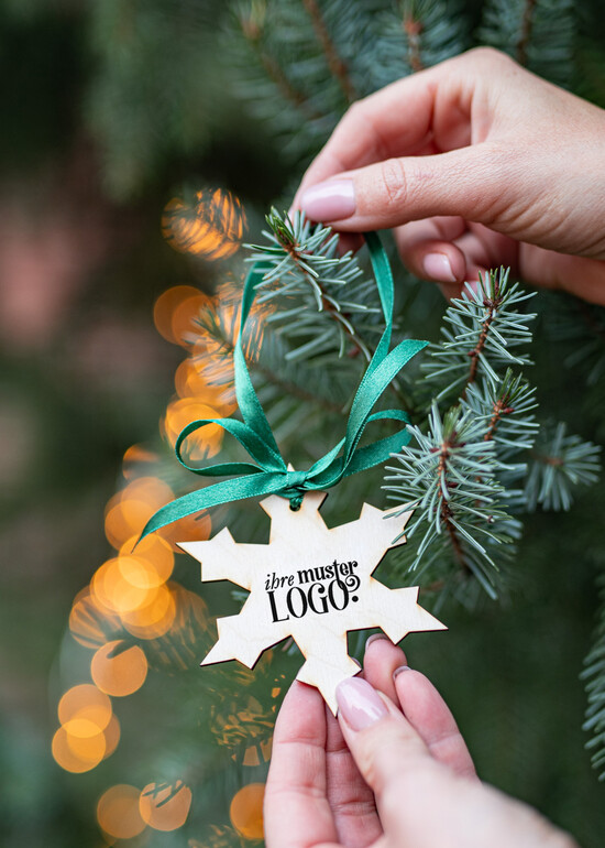 étiquette pendentif en bois Étiquettes de Noël exclusives en bois avec logo d'entreprise personnalisé, étiquettes en bois avec ruban pour cartes de Noël d'entreprise, avec rubans, personnalisées pour entreprises 13/holzWA/tag
